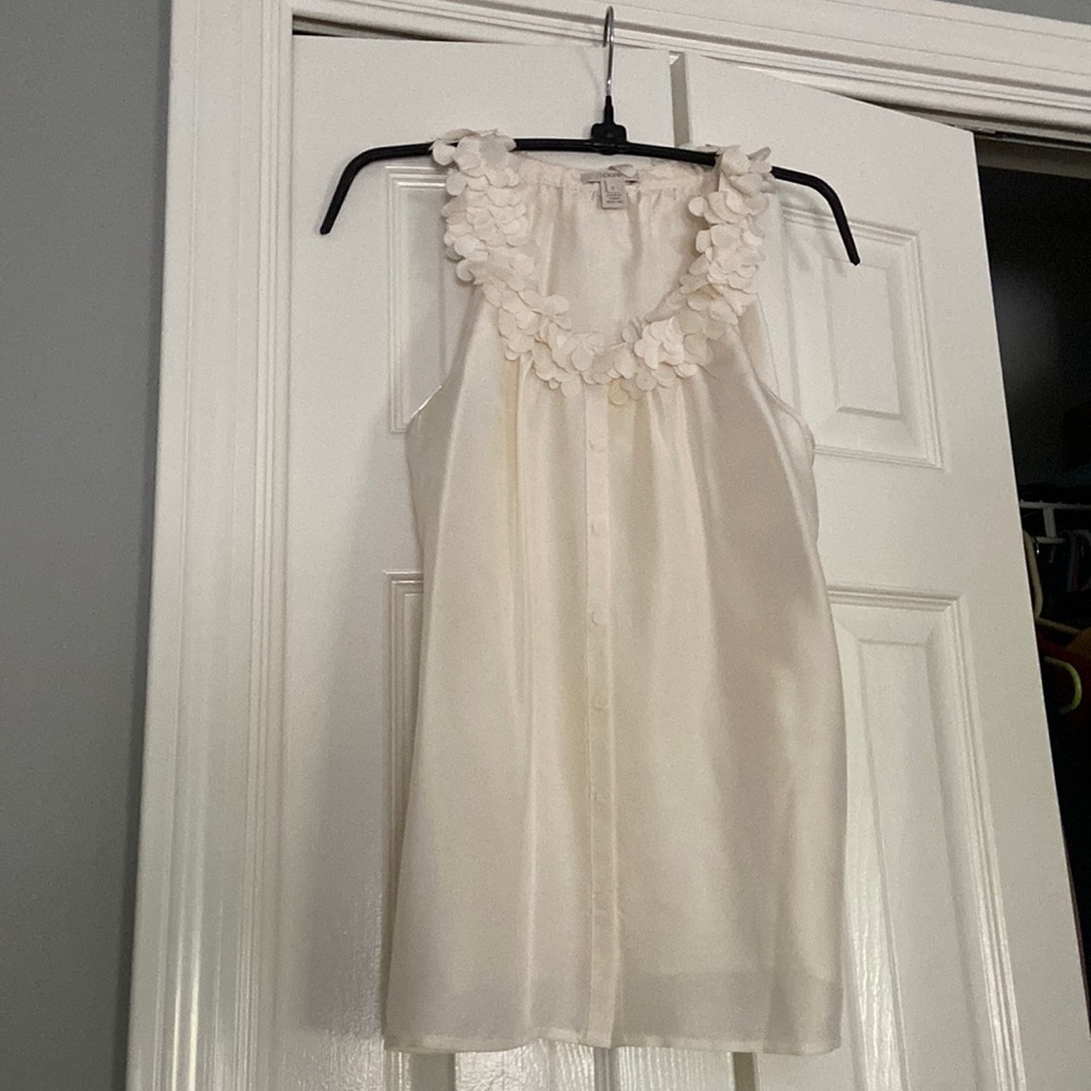 Cream petal collar, sleeveless blouse. Size 2